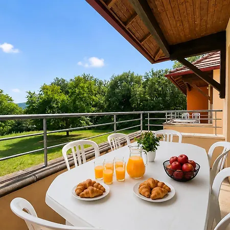 Lumineux, Piscine & Parking Apartament *
